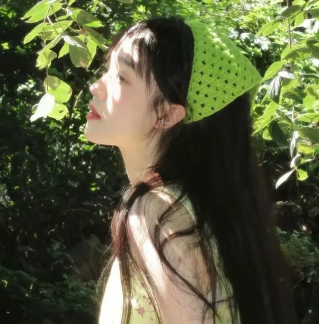 如月微笑
